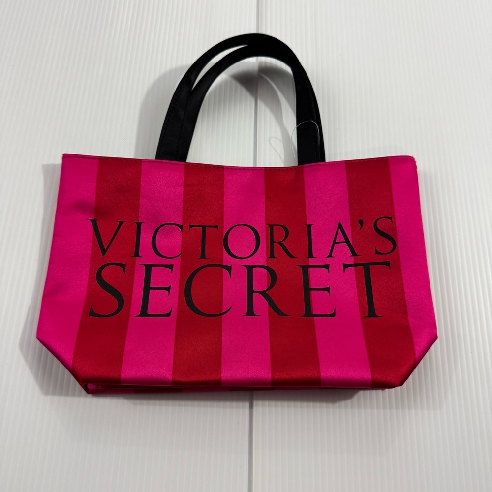 79. NWOT Victoria's Secret Bold Pink and Red Tote